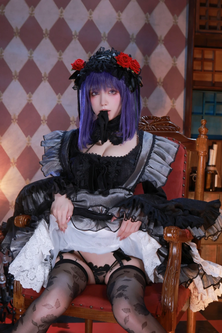 水淼Aqua《更衣人偶坠入爱河 黑江雫》主题写真：40张全套美图