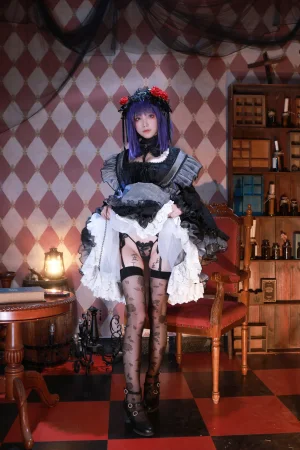 水淼Aqua《更衣人偶坠入爱河 黑江雫》主题写真：40张全套美图