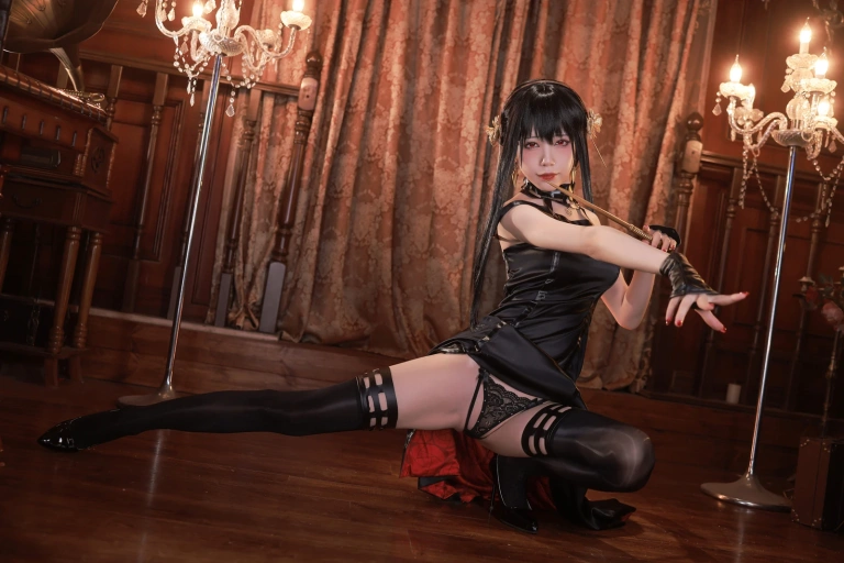 水淼Aqua《约尔 黑礼服》主题写真：65张全套美图