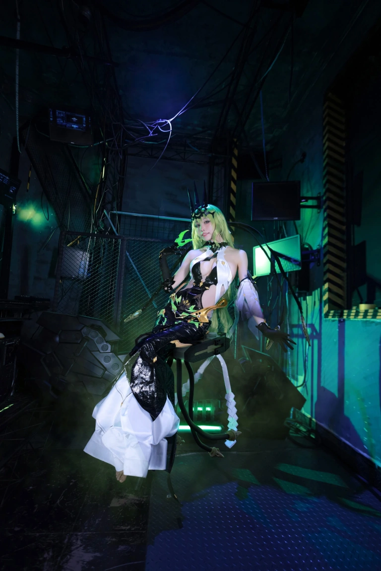 水淼Aqua《梅比乌斯》主题写真：19张全套美图