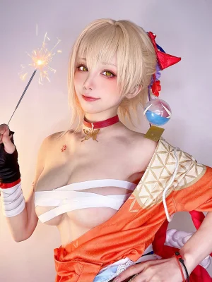 水淼Aqua《稻妻 宵宫 自拍》主题写真：18张全套美图