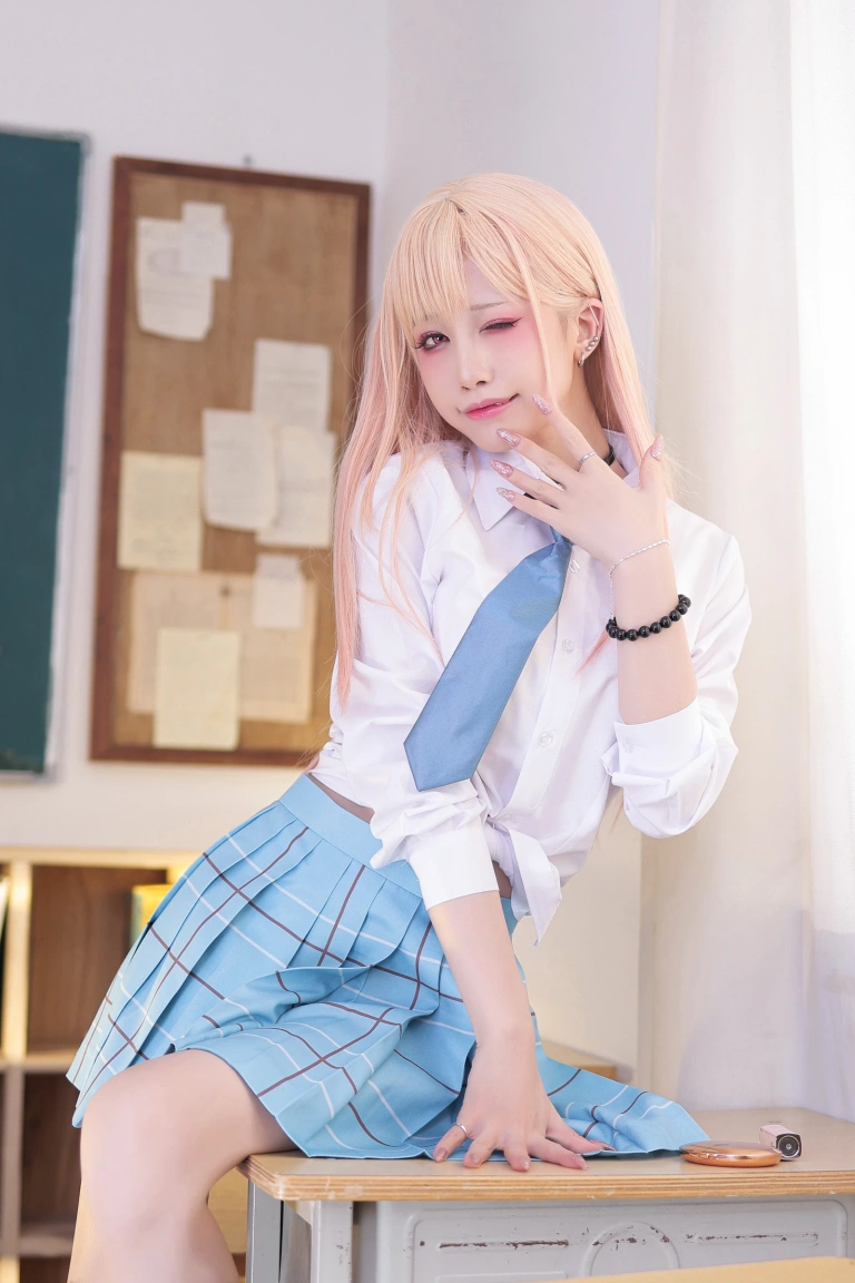 水淼Aqua《Fantia 2022年12月会员合集（3期）》主题写真：94张全套美图