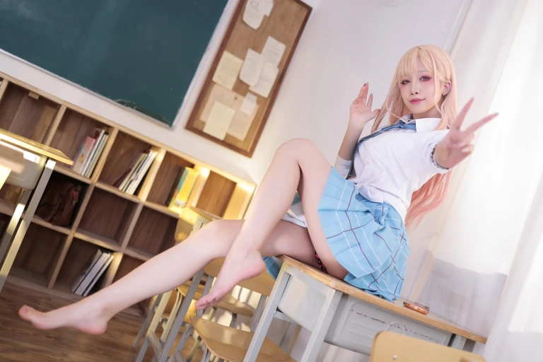 水淼Aqua《Fantia 2022年12月会员合集（3期）》主题写真：94张全套美图