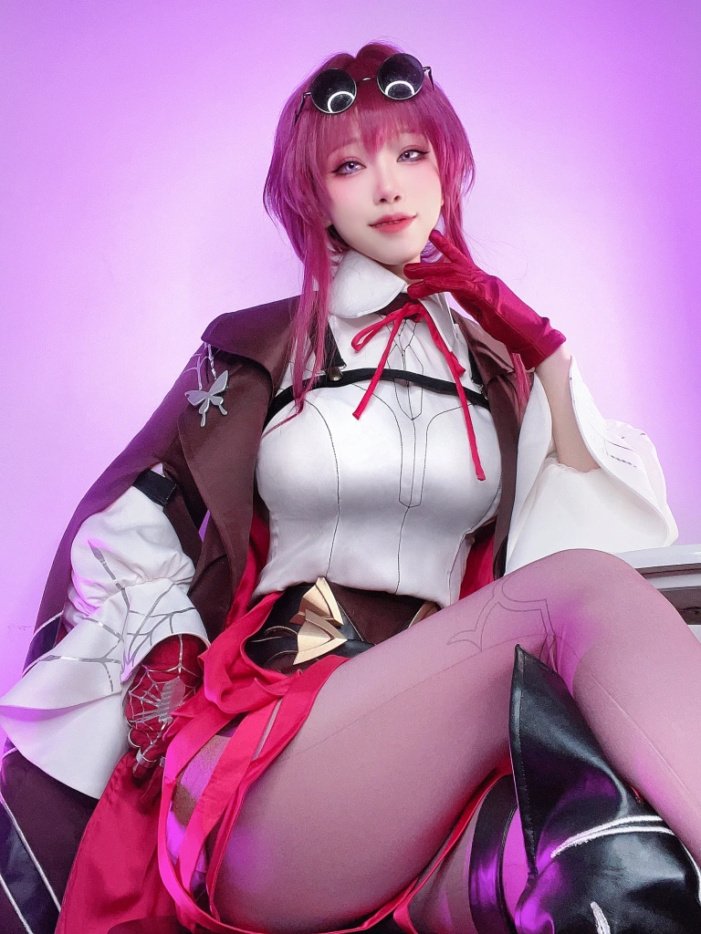 水淼Aqua《Fantia 2023年06月会员订阅 カフカ🕸️ 卡芙卡》主题写真：16张全套美图