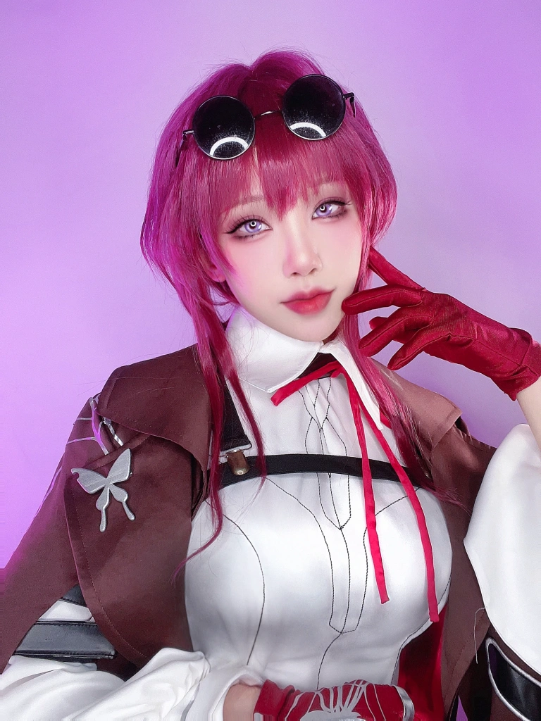 水淼Aqua《Fantia 2023年06月会员订阅 カフカ🕸️ 卡芙卡》主题写真：16张全套美图