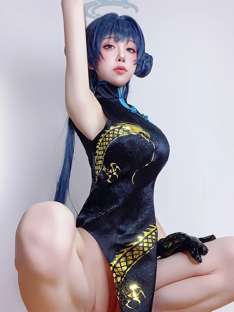水淼Aqua《Fantia 2023年04月会员订阅 キサキ会長🦋》主题写真：31张全套美图