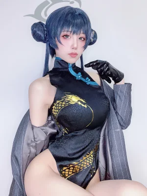 水淼Aqua《Fantia 2023年04月会员订阅 キサキ会長🦋》主题写真：31张全套美图