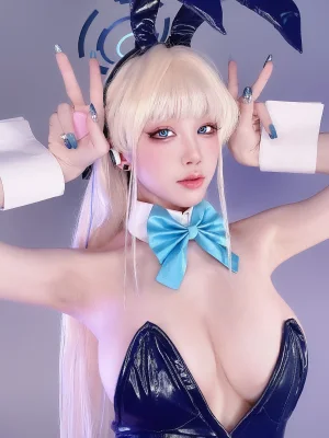 水淼Aqua《Fantia 2023年06月会员订阅 飛鳥馬トキ✌️》主题写真：20张全套美图
