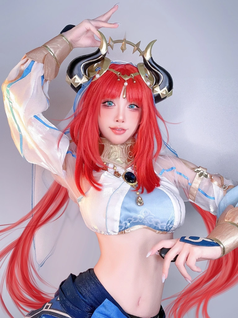水淼Aqua《Fantia 2023年07月会员订阅 原神 🏵️ニィロウ🏵️》主题写真：26张全套美图