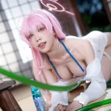 水淼Aqua《Fantia 2023年11月 浦和花子 ✨コミケ初参加✨》主题写真：30张全套美图