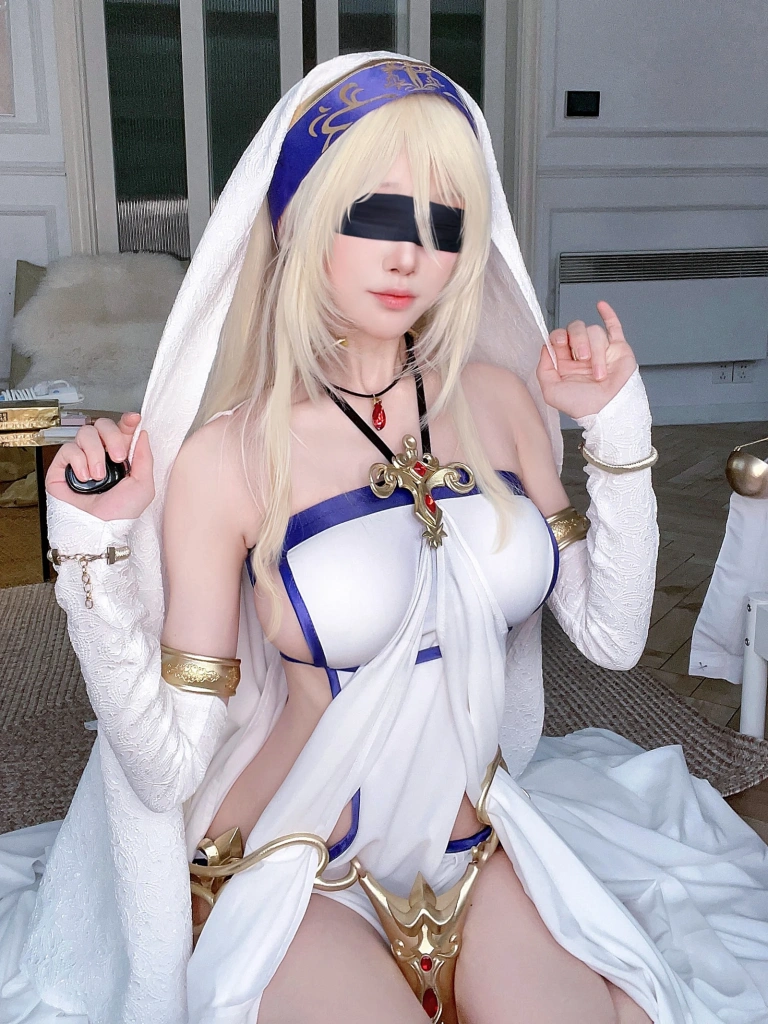 水淼Aqua《Fantia 2023年11月 ⚜️剣の乙女⚜️》主题写真：21张全套美图
