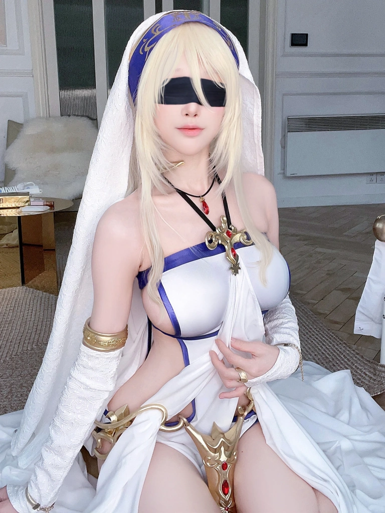 水淼Aqua《Fantia 2023年11月 ⚜️剣の乙女⚜️》主题写真：21张全套美图