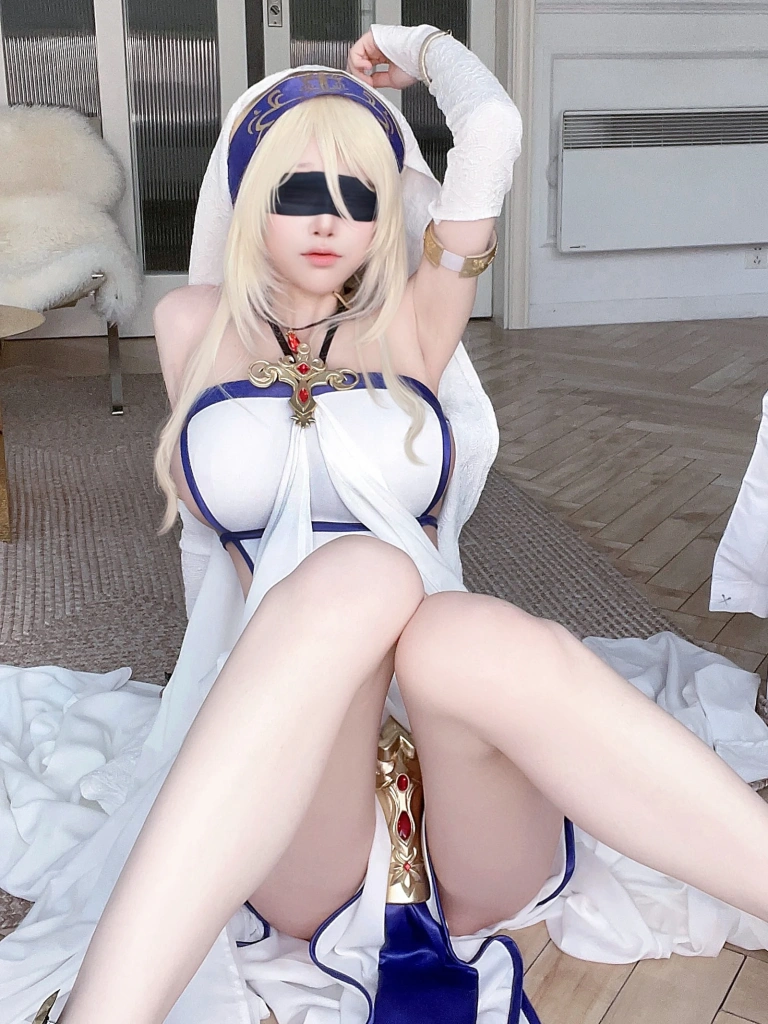 水淼Aqua《Fantia 2023年11月 ⚜️剣の乙女⚜️》主题写真：21张全套美图
