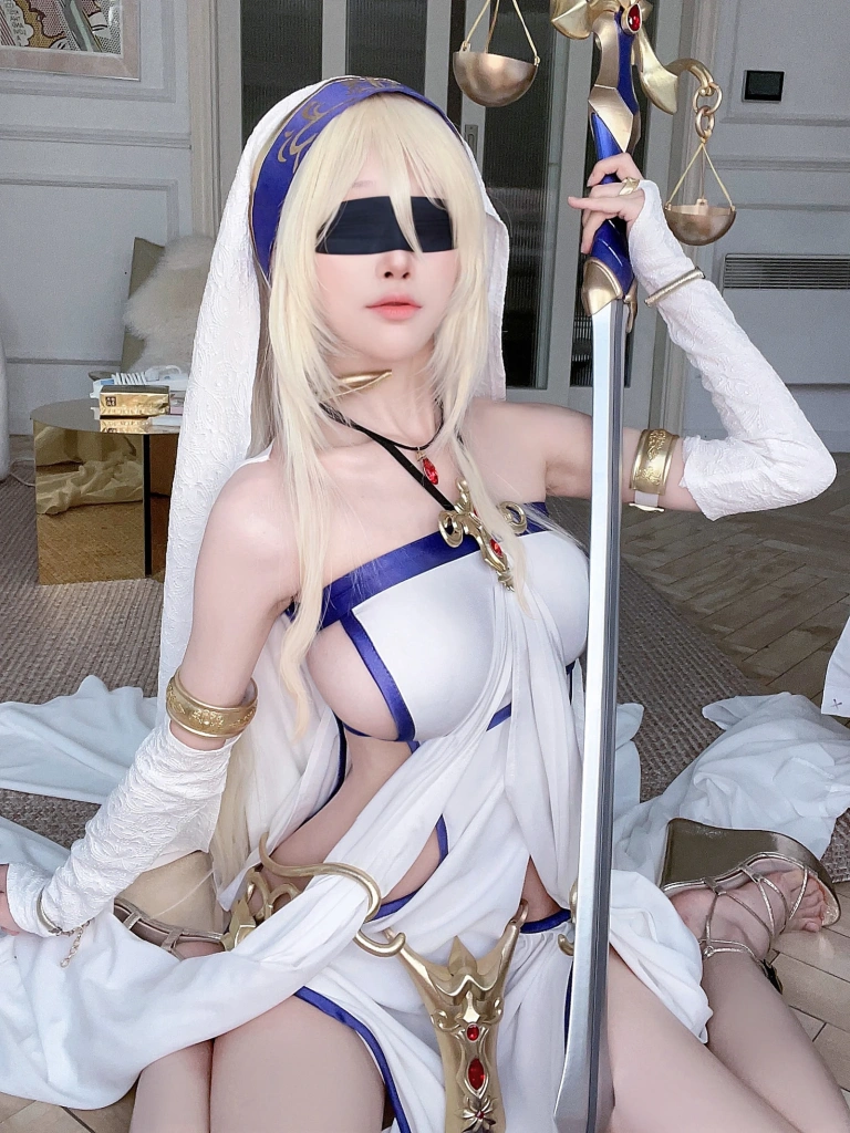 水淼Aqua《Fantia 2023年11月 ⚜️剣の乙女⚜️》主题写真：21张全套美图