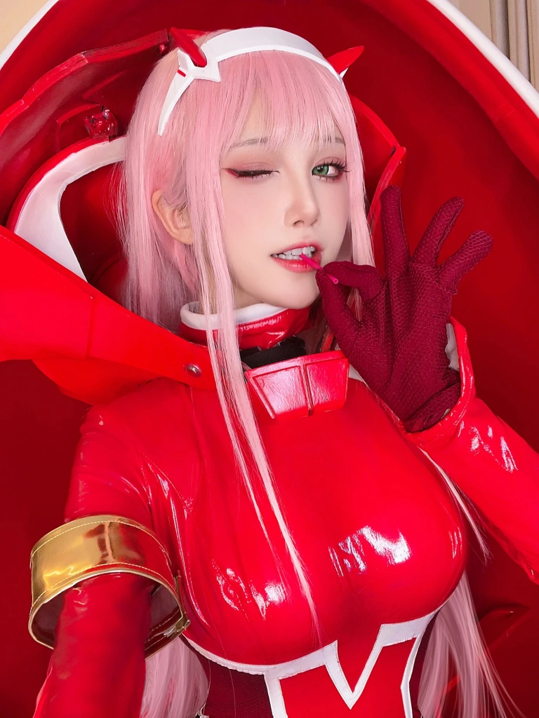 水淼Aqua《Fantia 2023年12月 02❣️》主题写真：27张全套美图