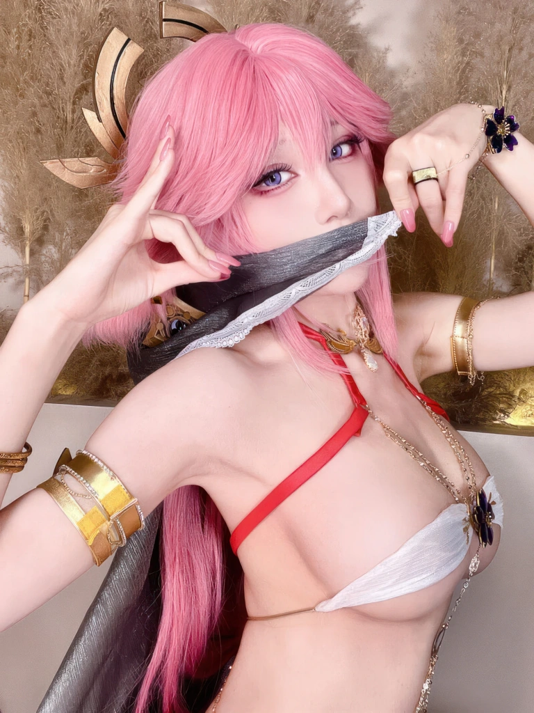 水淼Aqua《Fantia 2024年05月 八重神子🌸踊り子》主题写真：40张全套美图