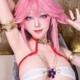 水淼Aqua《Fantia 2024年05月 八重神子🌸踊り子》主题写真：40张全套美图