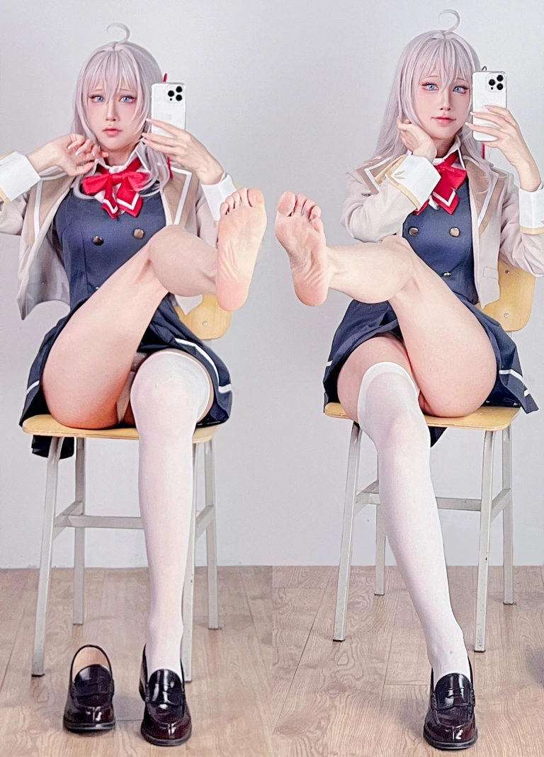 水淼Aqua《Fantia 2024年10月会员合集（2期）》主题写真：40张全套美图
