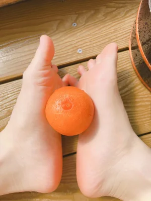 水淼Aqua《お風呂とみかん 🍊》主题写真：20张全套美图
