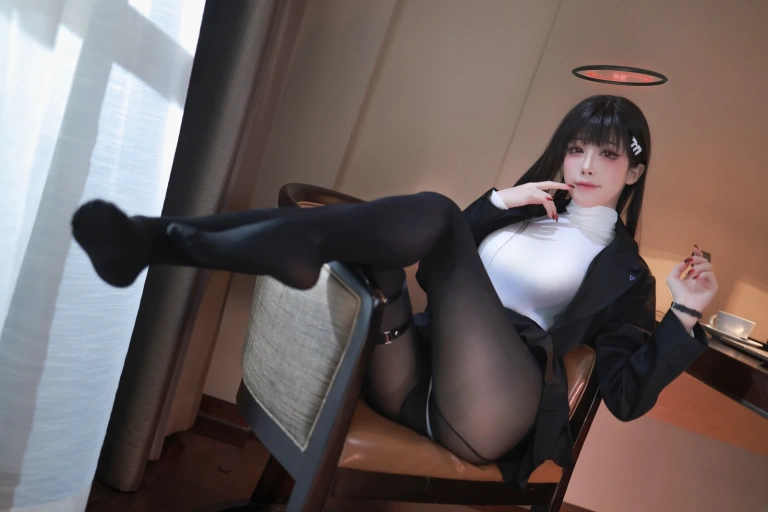 水淼Aqua《Fantia 2025年02月会员合集（3期）》主题写真：218张全套美图