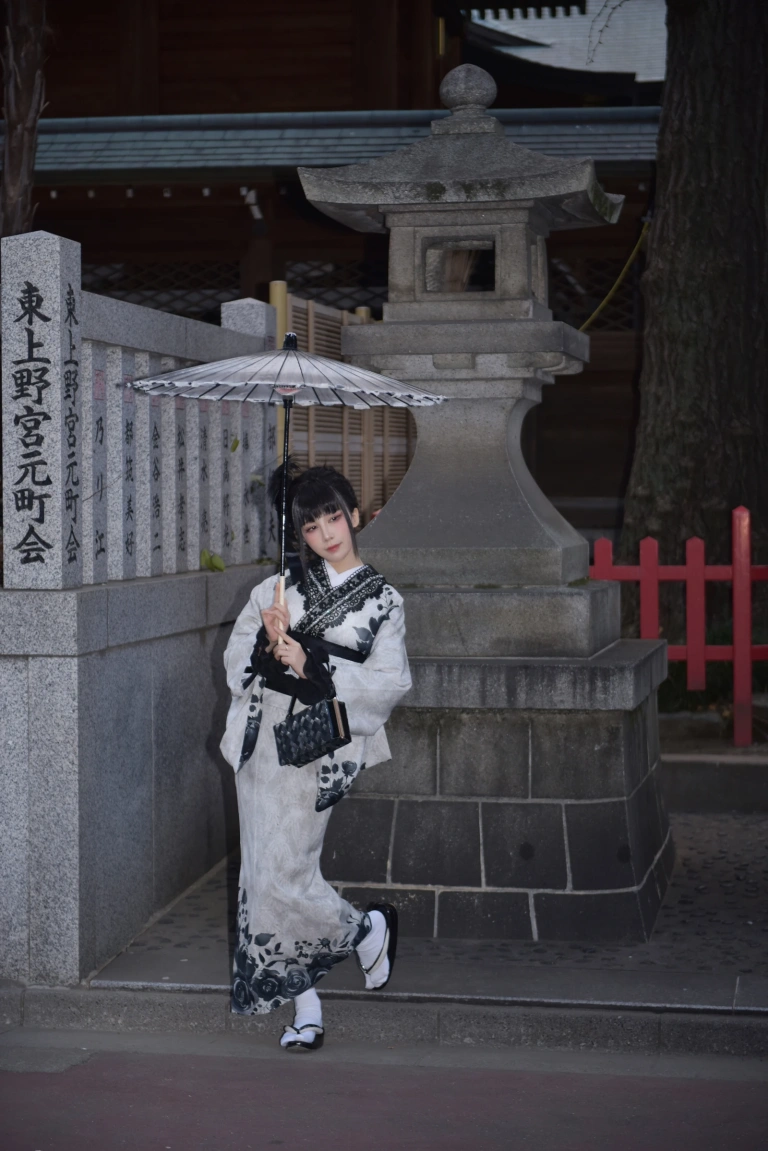 水淼Aqua《2025年03月 黑色蕾丝和服&内衣（个人造型）》主题写真：69张全套美图