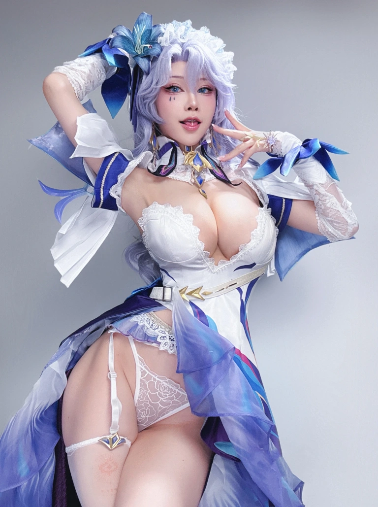 水淼Aqua《Fantia 坎特雷拉自拍》主题写真：25张全套美图