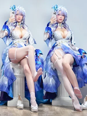 水淼Aqua《Fantia 坎特雷拉自拍》主题写真：25张全套美图
