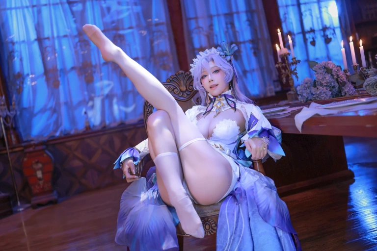 水淼Aqua《Fantia 2025年04月会员合集（3期）》主题写真：191张全套美图