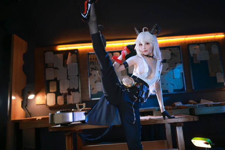 水淼Aqua《鸣潮 赞妮》主题写真：69张全套美图