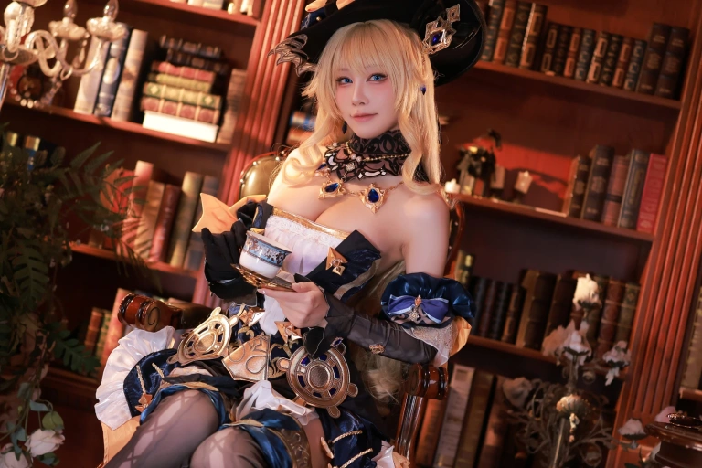 水淼Aqua《原神 娜维娅》主题写真：57张全套美图