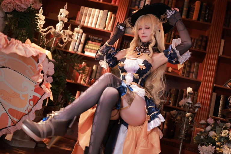 水淼Aqua《原神 娜维娅》主题写真：57张全套美图