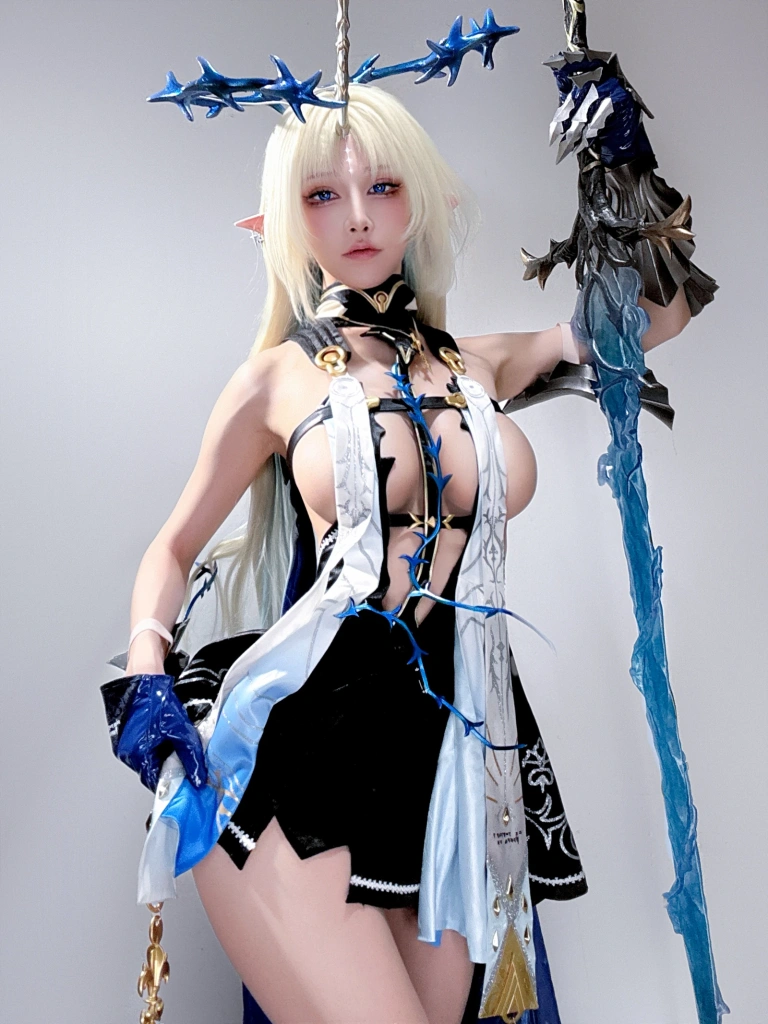 水淼Aqua《Fantia 卡提西娅自拍》主题写真：24张全套美图