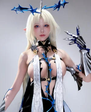 水淼Aqua《Fantia 卡提西娅自拍》主题写真：24张全套美图