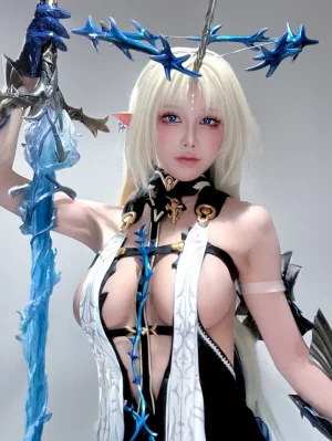 水淼Aqua《Fantia 卡提西娅自拍》主题写真：24张全套美图