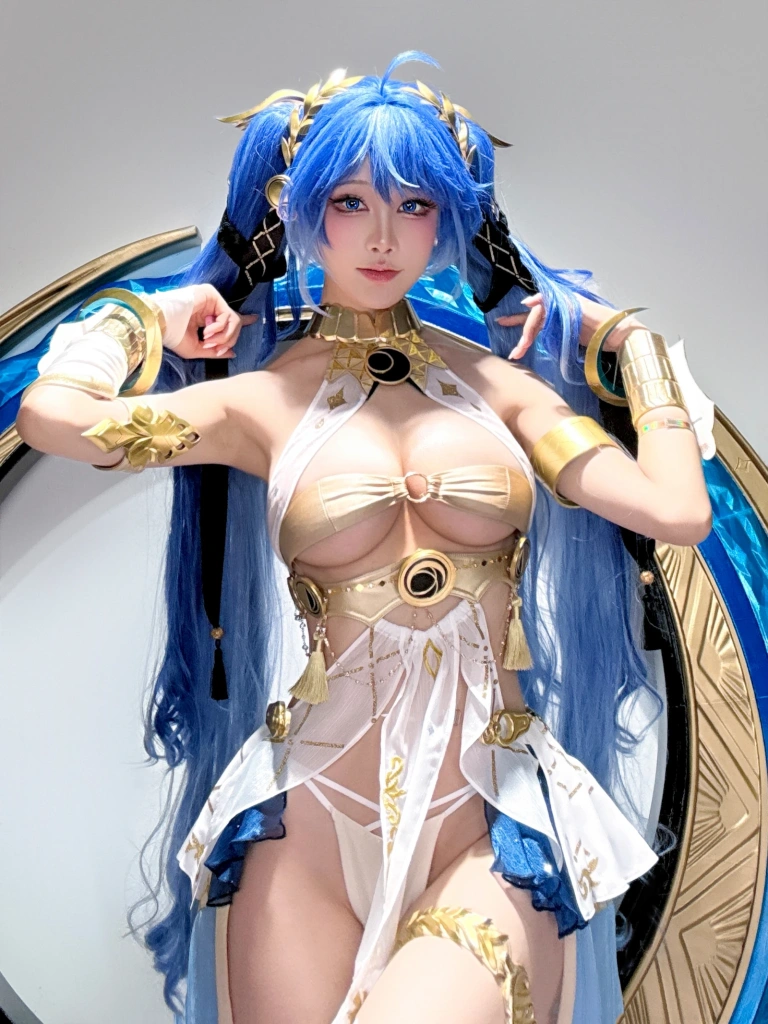 水淼Aqua《Patreon 鸣潮 尤诺自拍》主题写真：45张全套美图