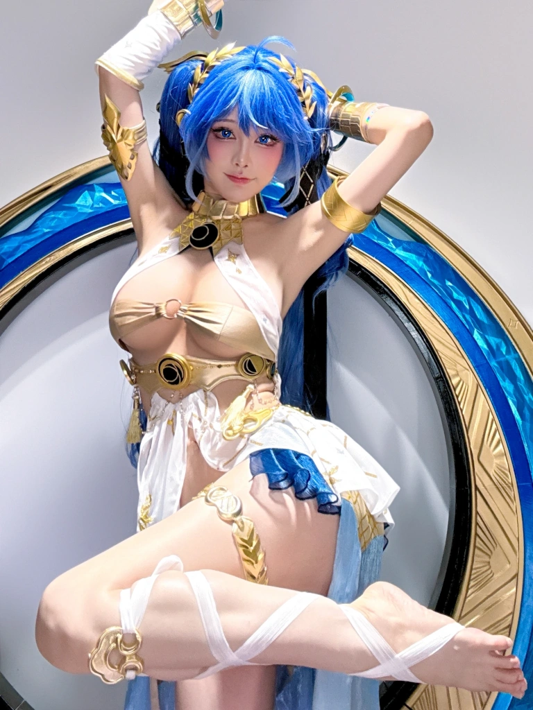 水淼Aqua《Patreon 鸣潮 尤诺自拍》主题写真：45张全套美图