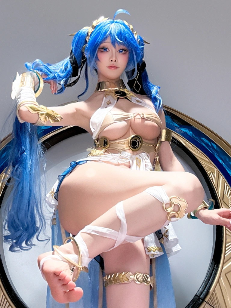 水淼Aqua《Patreon 鸣潮 尤诺自拍》主题写真：45张全套美图