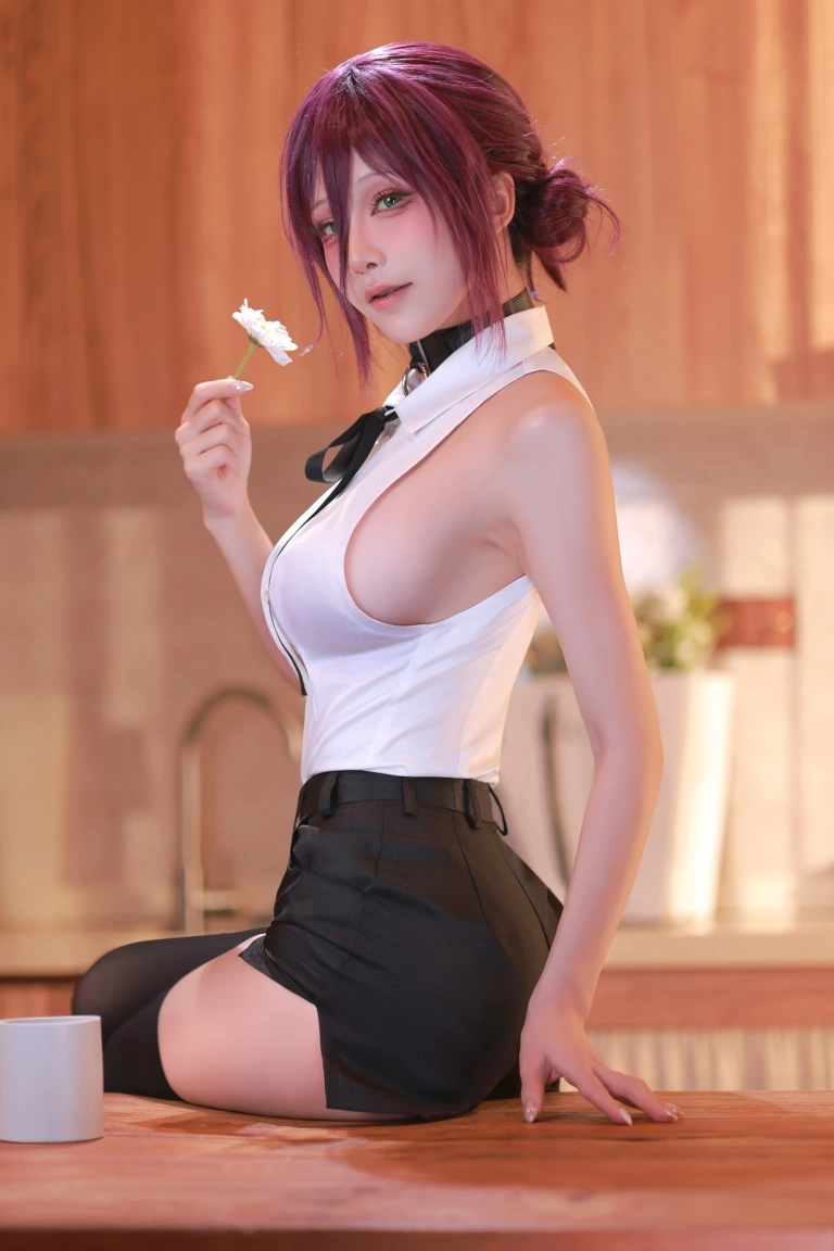 水淼Aqua《Patreon 链锯人 蕾塞Reze》主题写真：60张全套美图