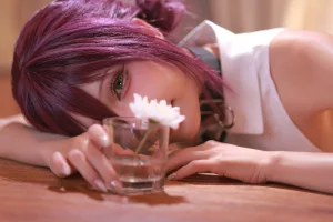 水淼Aqua《Patreon 链锯人 蕾塞Reze》主题写真：60张全套美图