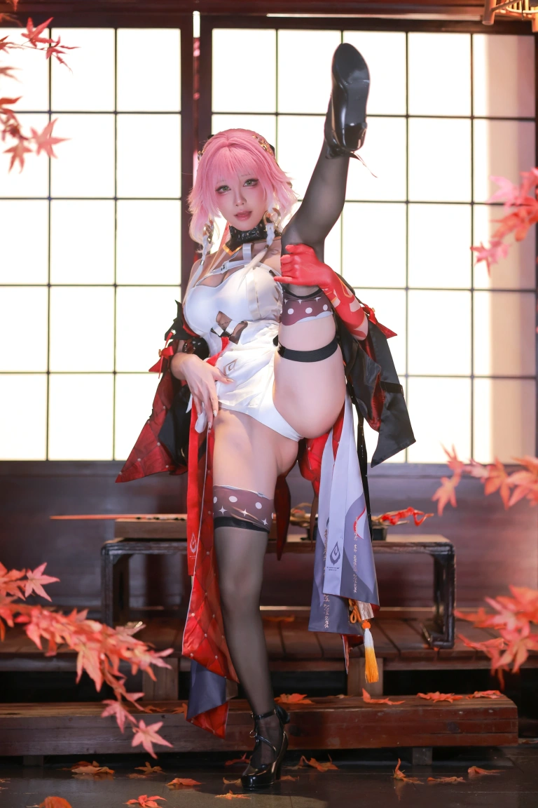 水淼Aqua《鸣潮 长离》主题写真：52张全套美图