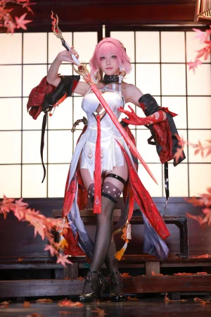 水淼Aqua《鸣潮 长离》主题写真：52张全套美图