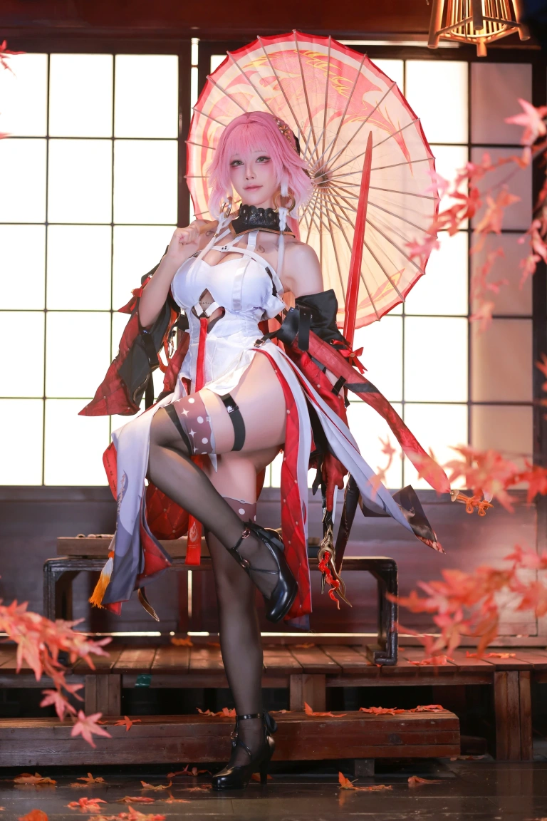 水淼Aqua《鸣潮 长离》主题写真：52张全套美图