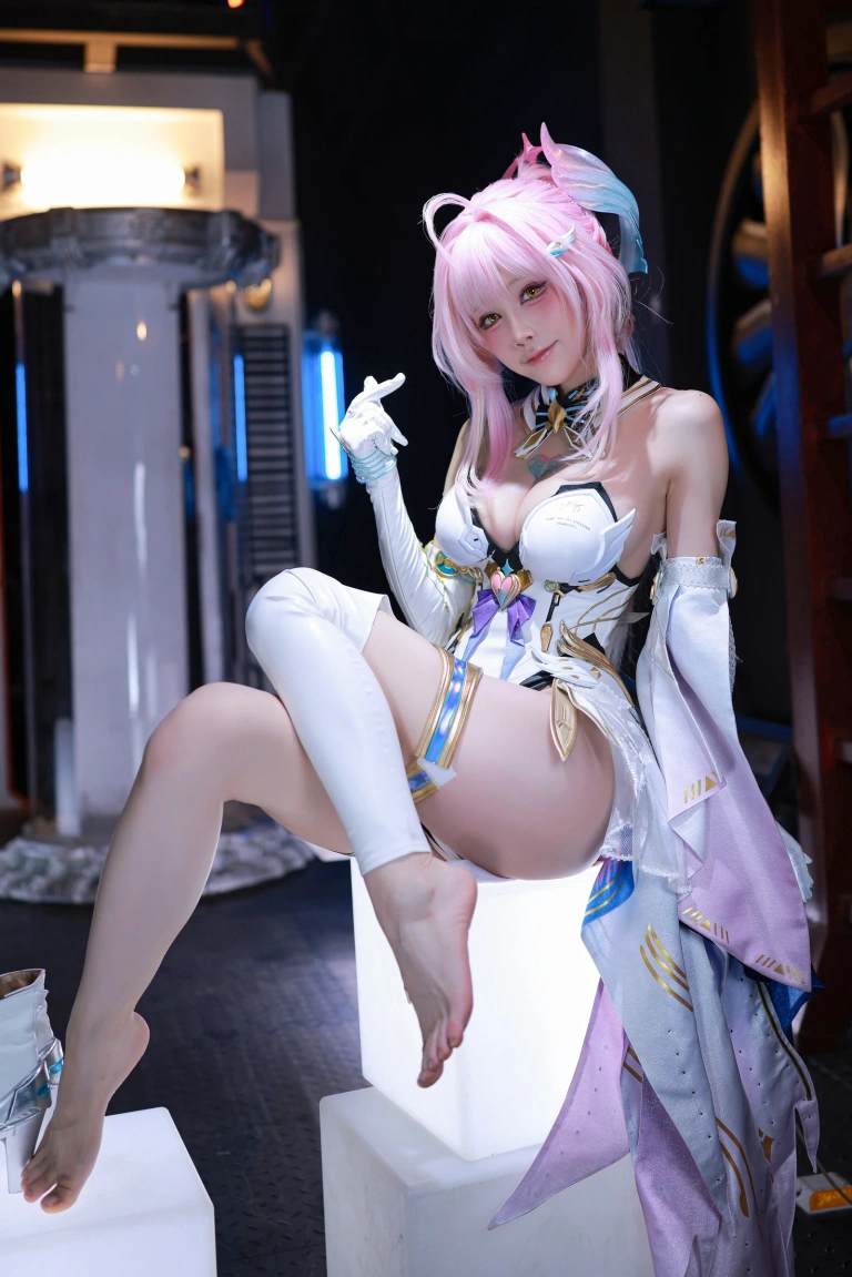 水淼Aqua《鸣潮 爱弥斯》主题写真：61张全套美图