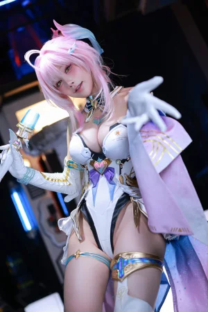 水淼Aqua《鸣潮 爱弥斯》主题写真：61张全套美图
