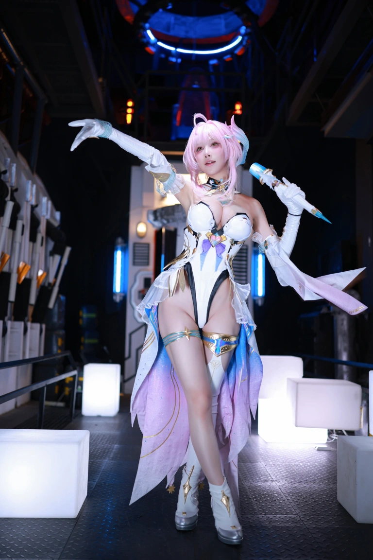 水淼Aqua《鸣潮 爱弥斯》主题写真：61张全套美图