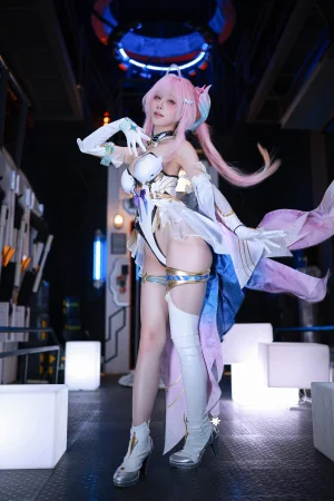 水淼Aqua《鸣潮 爱弥斯》主题写真：61张全套美图