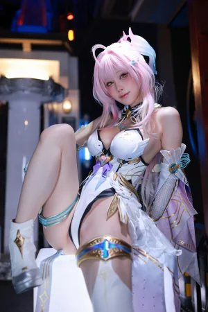 水淼Aqua《鸣潮 爱弥斯》主题写真：61张全套美图