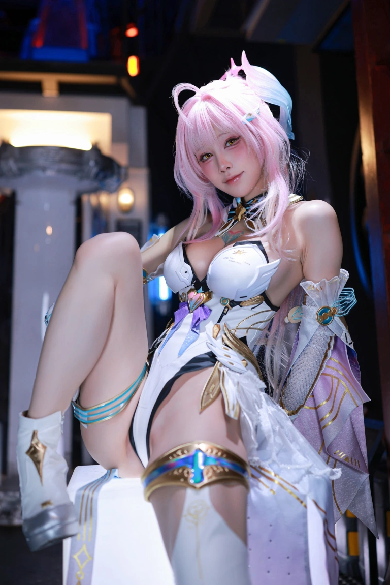 水淼Aqua《鸣潮 爱弥斯》主题写真：61张全套美图
