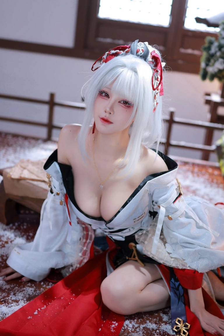 水淼Aqua《鸣潮 绯雪》主题写真：51张全套美图