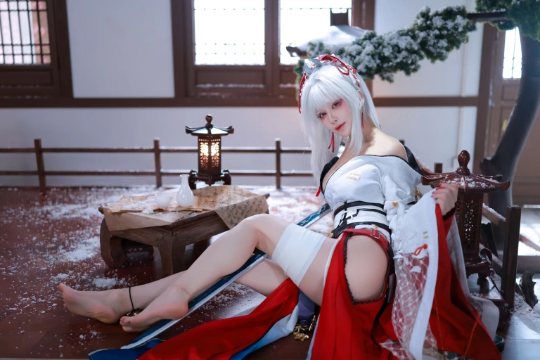 水淼Aqua《鸣潮 绯雪》主题写真：51张全套美图